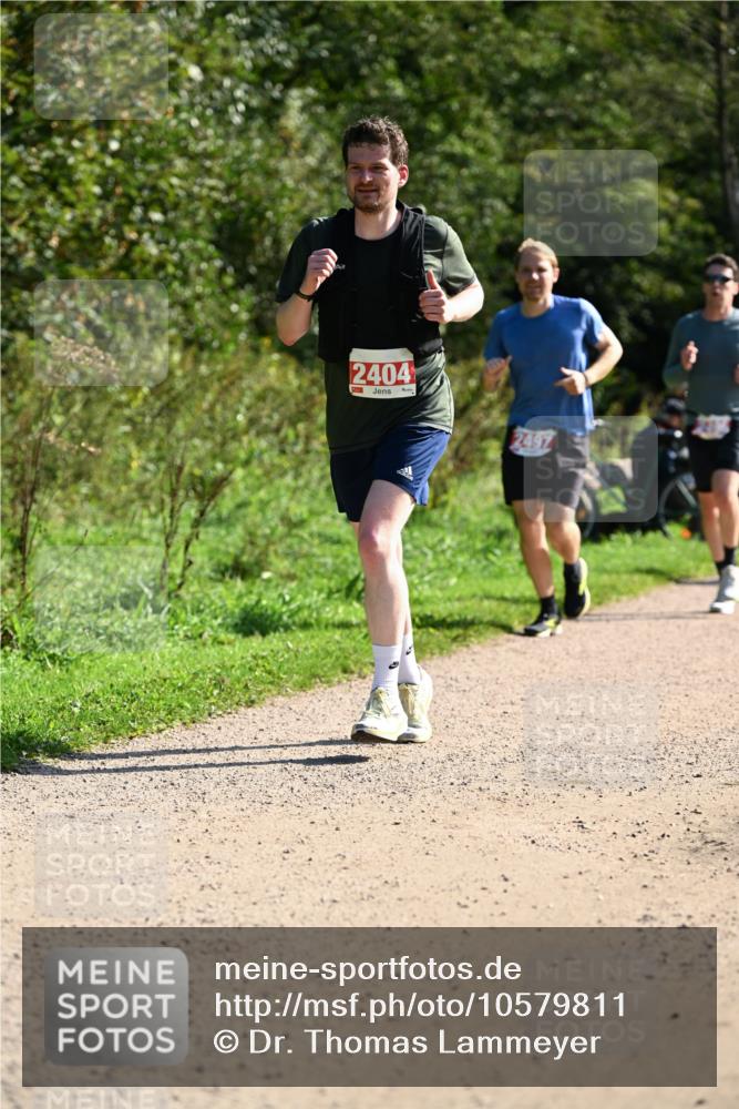 27.09.2026 - 35. Volkslauf durch das schöne Alstertal Dr. Thomas Lammeyer http://msf.ph/oto/10579811 27.09.2026 12:11:27 Laufen 2404, 1, 2497 meine-sportfotos.de