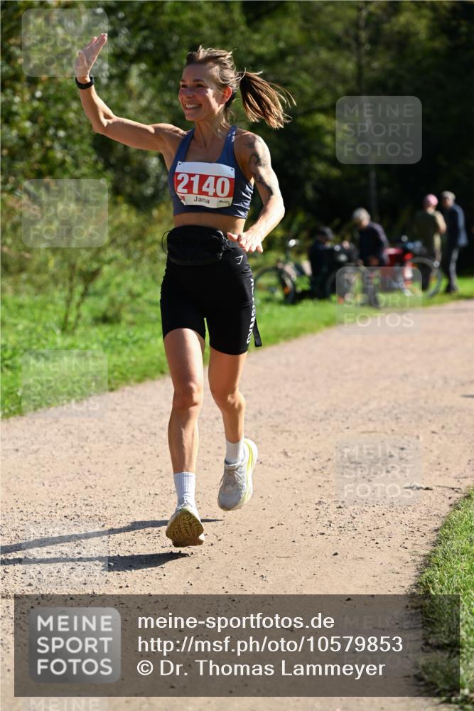 27.09.2026 - 35. Volkslauf durch das schöne Alstertal Dr. Thomas Lammeyer http://msf.ph/oto/10579853 27.09.2026 12:11:33 Laufen 2140 meine-sportfotos.de