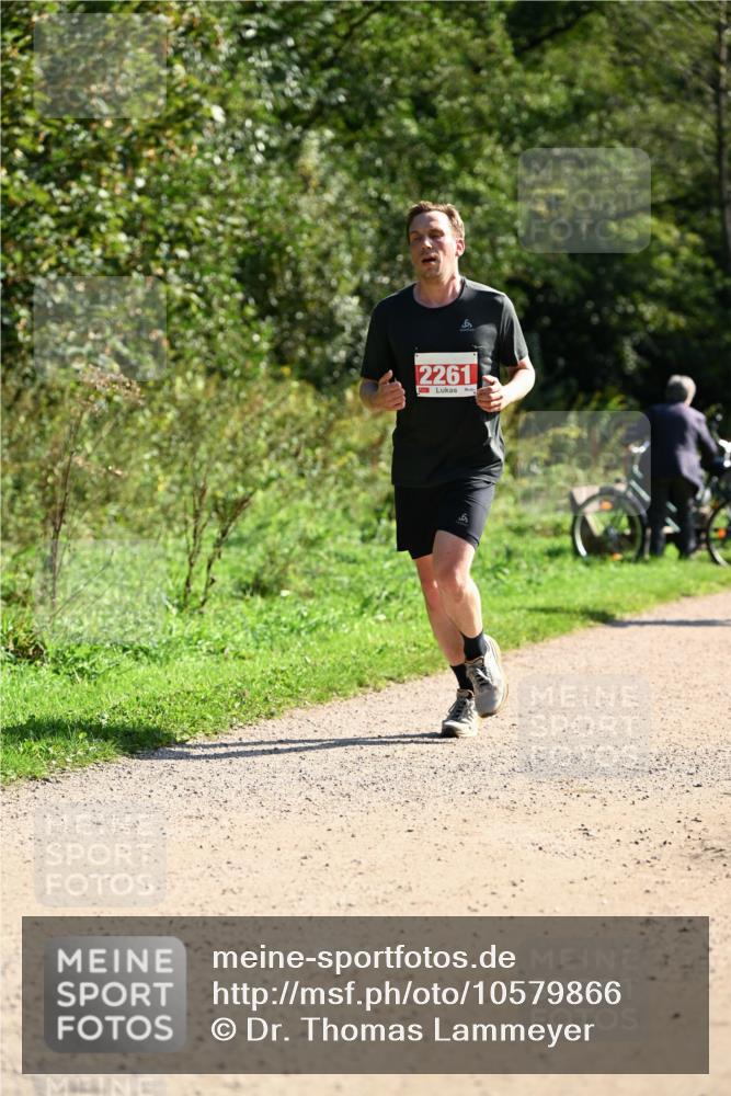 27.09.2026 - 35. Volkslauf durch das schöne Alstertal Dr. Thomas Lammeyer http://msf.ph/oto/10579866 27.09.2026 12:11:40 Laufen 2261 meine-sportfotos.de