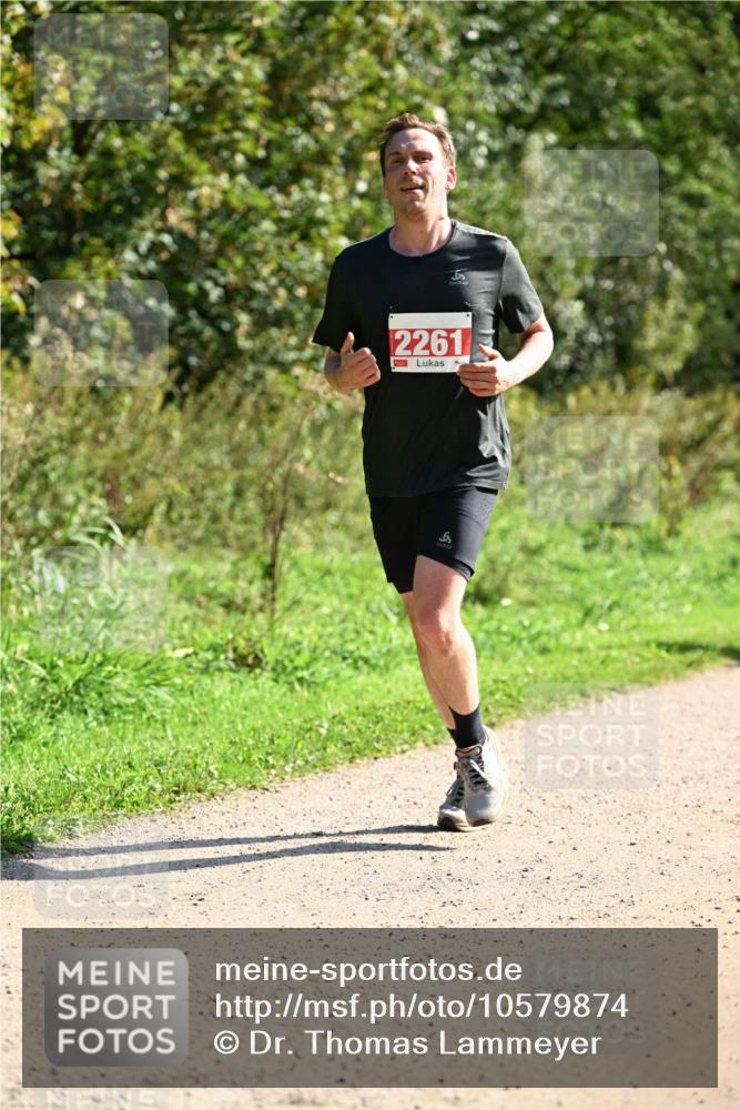 27.09.2026 - 35. Volkslauf durch das schöne Alstertal Dr. Thomas Lammeyer http://msf.ph/oto/10579874 27.09.2026 12:11:41 Laufen 2261 meine-sportfotos.de