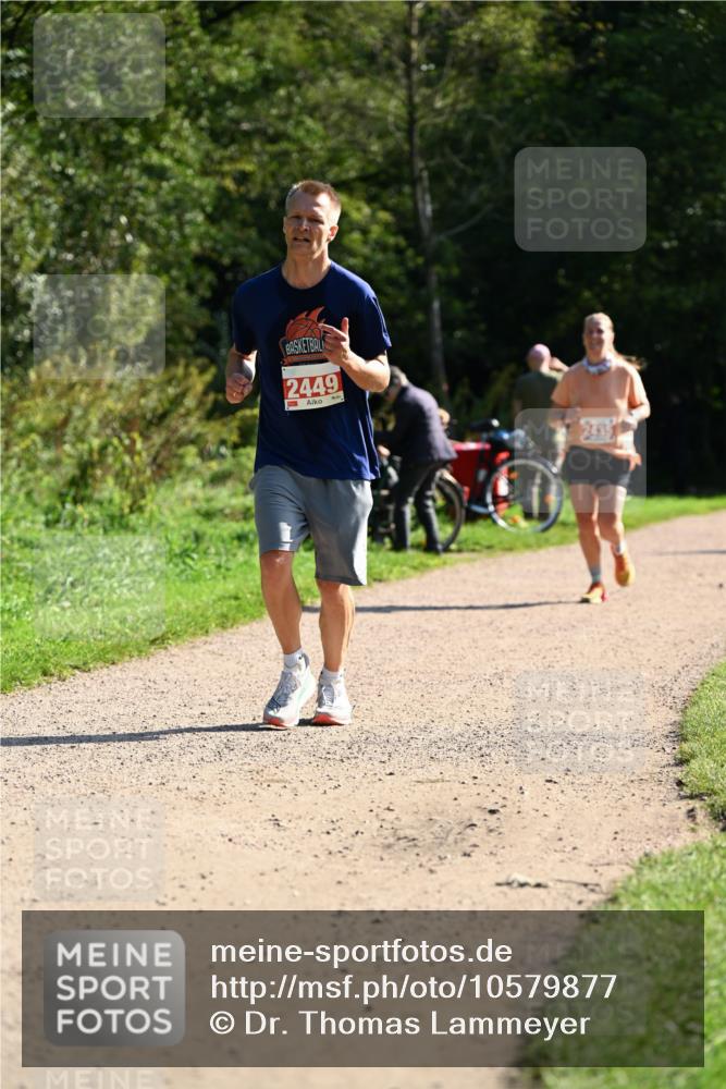 27.09.2026 - 35. Volkslauf durch das schöne Alstertal Dr. Thomas Lammeyer http://msf.ph/oto/10579877 27.09.2026 12:11:43 Laufen 2449 meine-sportfotos.de
