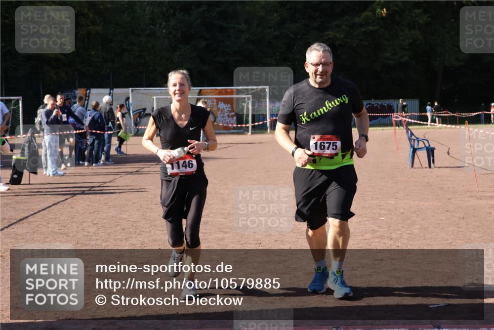 27.09.2026 - 35. Volkslauf durch das schöne Alstertal Strokosch-Dieckow http://msf.ph/oto/10579885 27.09.2026 12:53:09 Ziel 1146, 1675 meine-sportfotos.de
