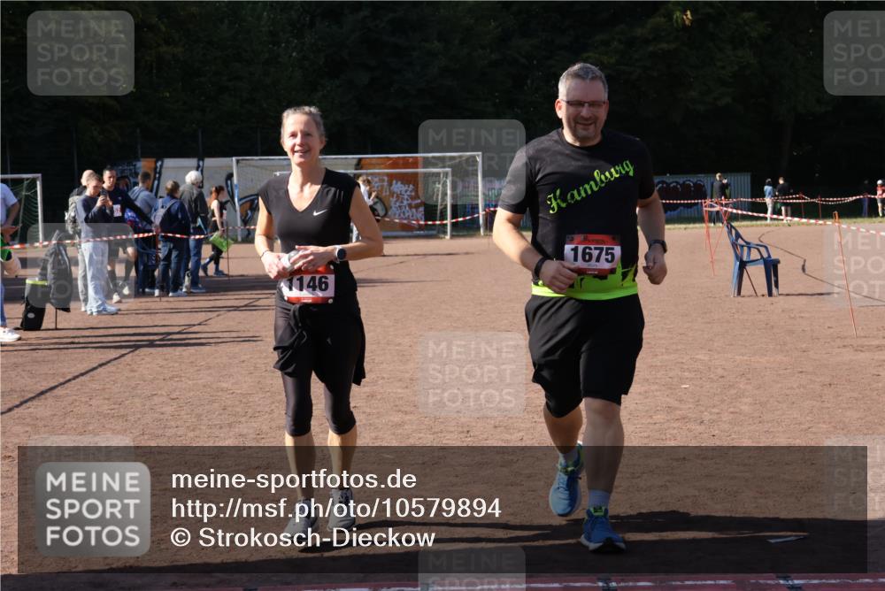 27.09.2026 - 35. Volkslauf durch das schöne Alstertal Strokosch-Dieckow http://msf.ph/oto/10579894 27.09.2026 12:53:09 Ziel 1146, 1675 meine-sportfotos.de