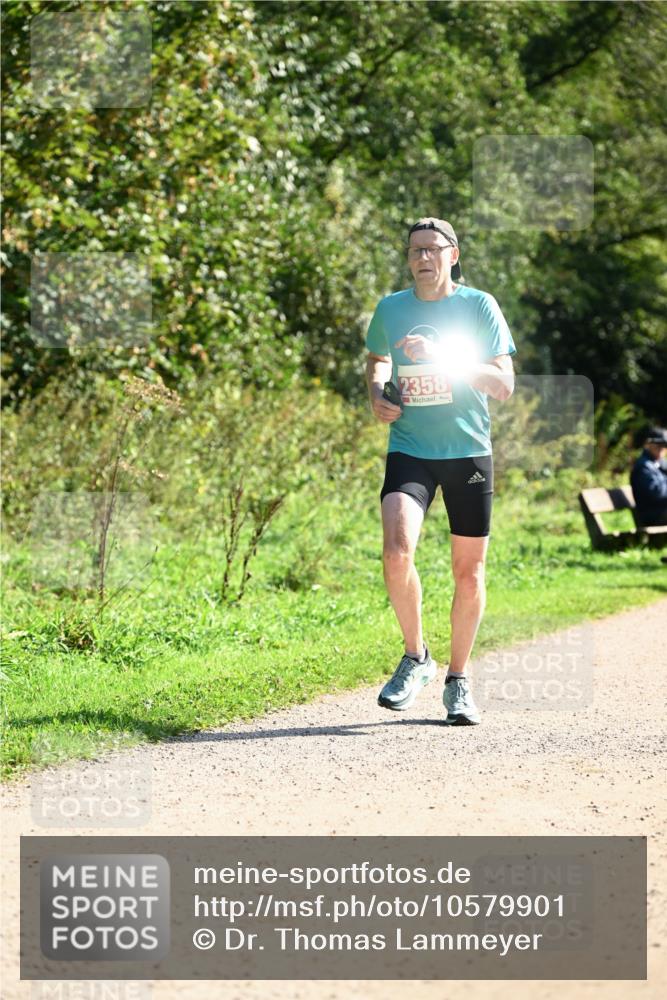 27.09.2026 - 35. Volkslauf durch das schöne Alstertal Dr. Thomas Lammeyer http://msf.ph/oto/10579901 27.09.2026 12:11:53 Laufen 2358 meine-sportfotos.de