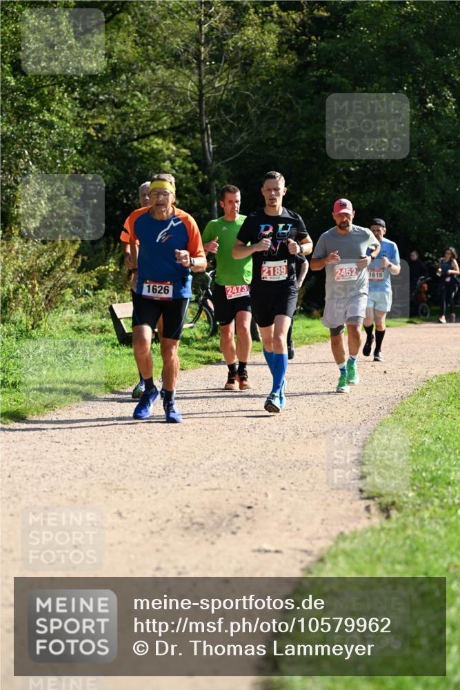 27.09.2026 - 35. Volkslauf durch das schöne Alstertal Dr. Thomas Lammeyer http://msf.ph/oto/10579962 27.09.2026 12:12:25 Laufen 1626, 2473, 2189, 2452, 1619 meine-sportfotos.de