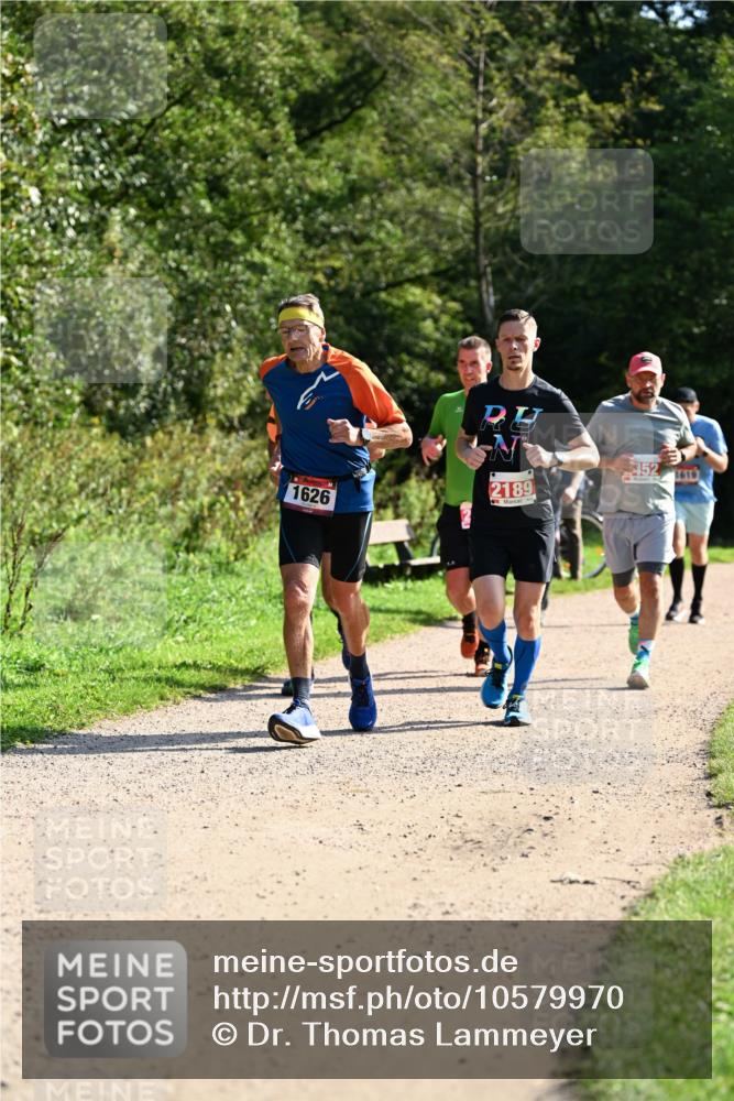 27.09.2026 - 35. Volkslauf durch das schöne Alstertal Dr. Thomas Lammeyer http://msf.ph/oto/10579970 27.09.2026 12:12:26 Laufen 1626, 2189, 2, 452, 1610 meine-sportfotos.de