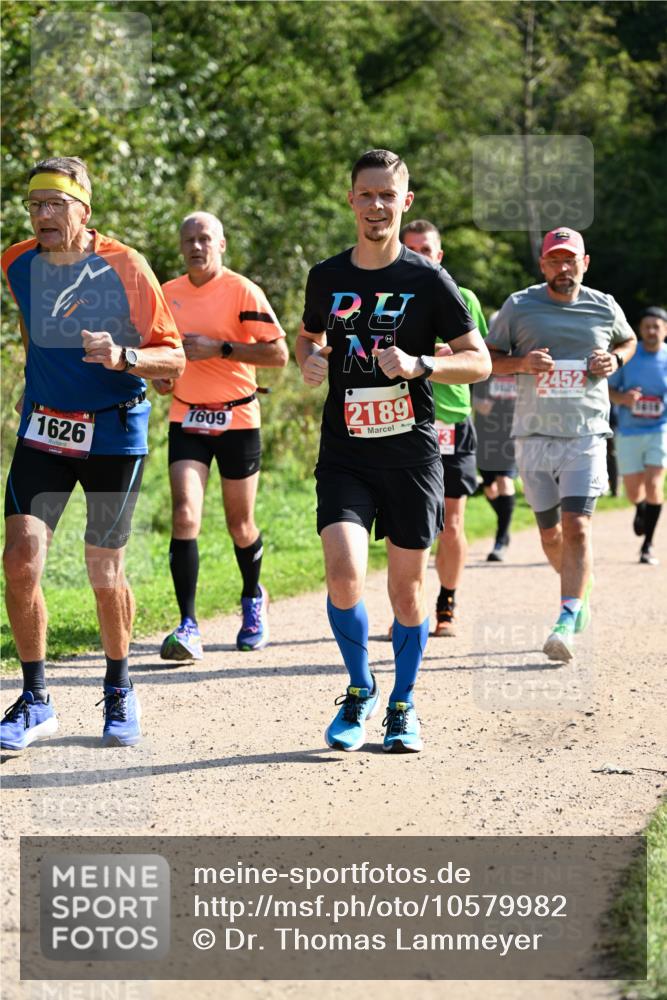 27.09.2026 - 35. Volkslauf durch das schöne Alstertal Dr. Thomas Lammeyer http://msf.ph/oto/10579982 27.09.2026 12:12:28 Laufen 1626, 1609, 2189, 2452 meine-sportfotos.de