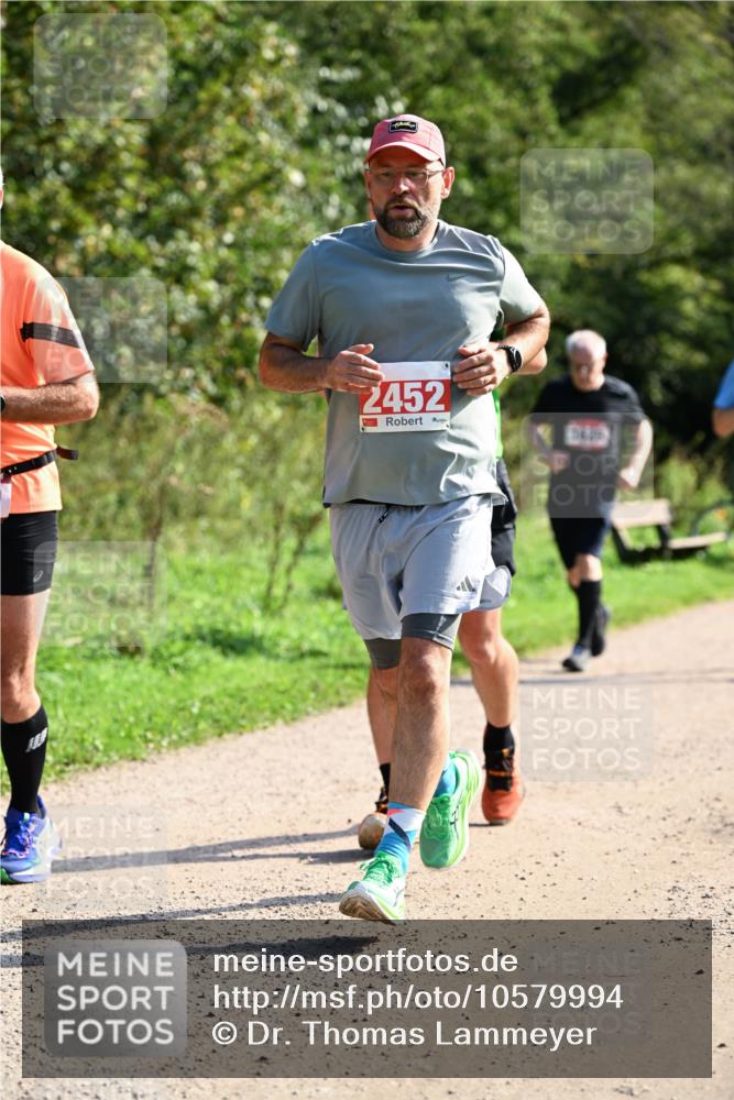 27.09.2026 - 35. Volkslauf durch das schöne Alstertal Dr. Thomas Lammeyer http://msf.ph/oto/10579994 27.09.2026 12:12:29 Laufen 2452 meine-sportfotos.de