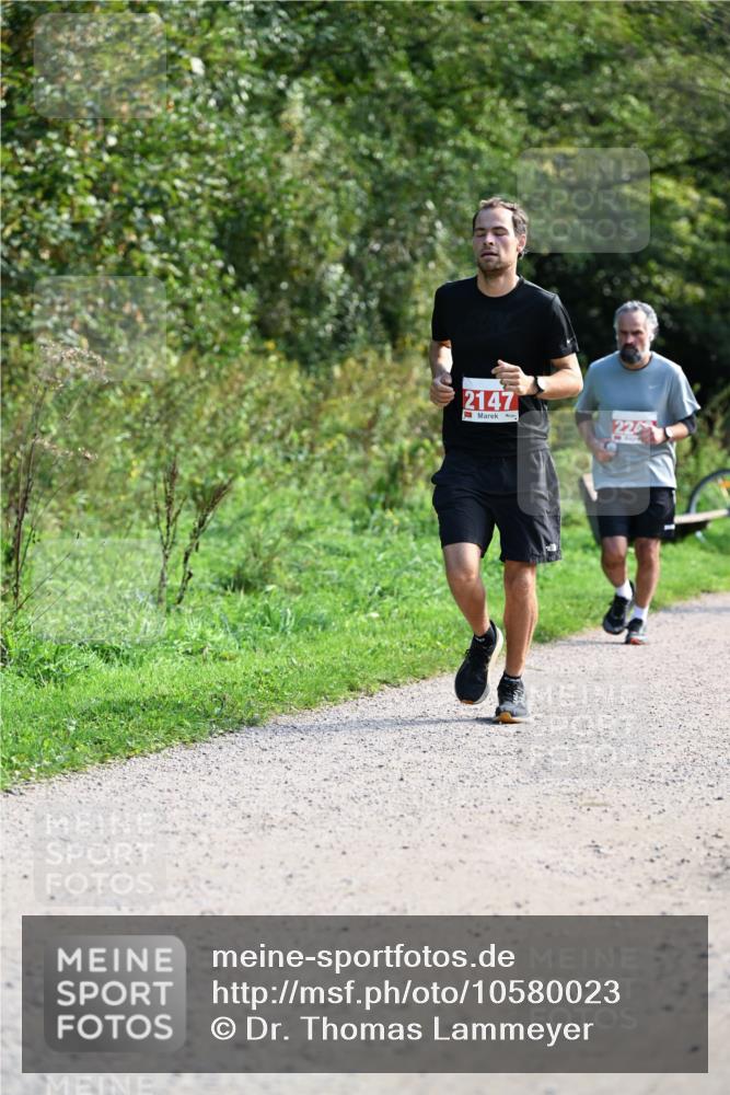 27.09.2026 - 35. Volkslauf durch das schöne Alstertal Dr. Thomas Lammeyer http://msf.ph/oto/10580023 27.09.2026 12:12:35 Laufen 2147 meine-sportfotos.de