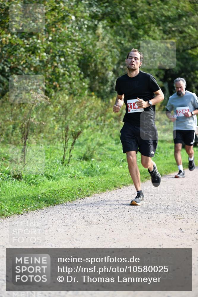 27.09.2026 - 35. Volkslauf durch das schöne Alstertal Dr. Thomas Lammeyer http://msf.ph/oto/10580025 27.09.2026 12:12:35 Laufen 214 meine-sportfotos.de