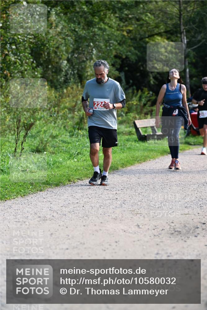 27.09.2026 - 35. Volkslauf durch das schöne Alstertal Dr. Thomas Lammeyer http://msf.ph/oto/10580032 27.09.2026 12:12:36 Laufen 22, 2402 meine-sportfotos.de