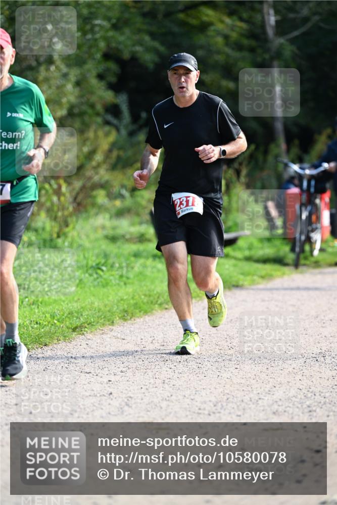 27.09.2026 - 35. Volkslauf durch das schöne Alstertal Dr. Thomas Lammeyer http://msf.ph/oto/10580078 27.09.2026 12:12:47 Laufen 237 meine-sportfotos.de