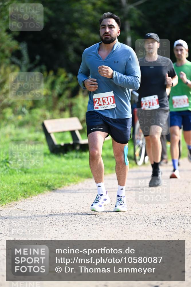 27.09.2026 - 35. Volkslauf durch das schöne Alstertal Dr. Thomas Lammeyer http://msf.ph/oto/10580087 27.09.2026 12:12:49 Laufen 2430 meine-sportfotos.de