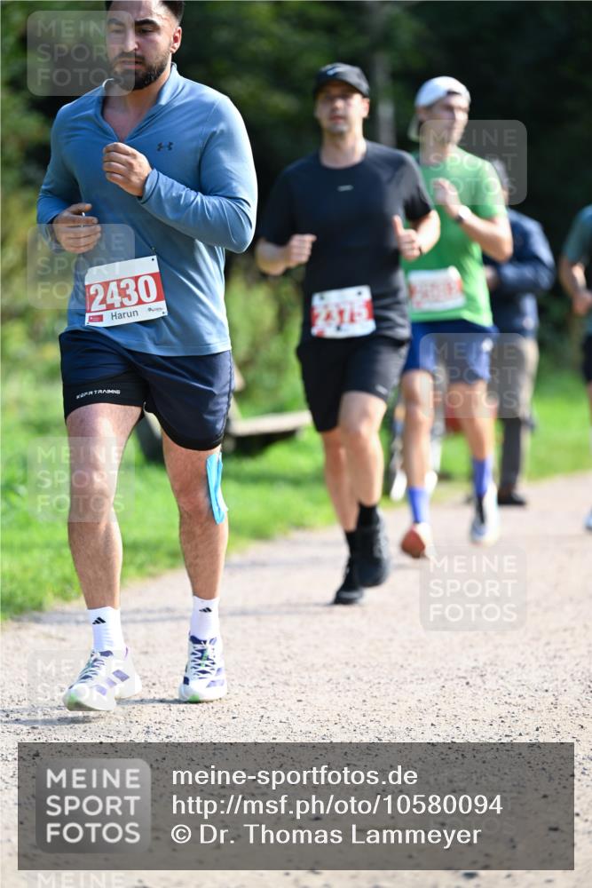 27.09.2026 - 35. Volkslauf durch das schöne Alstertal Dr. Thomas Lammeyer http://msf.ph/oto/10580094 27.09.2026 12:12:50 Laufen 2430 meine-sportfotos.de