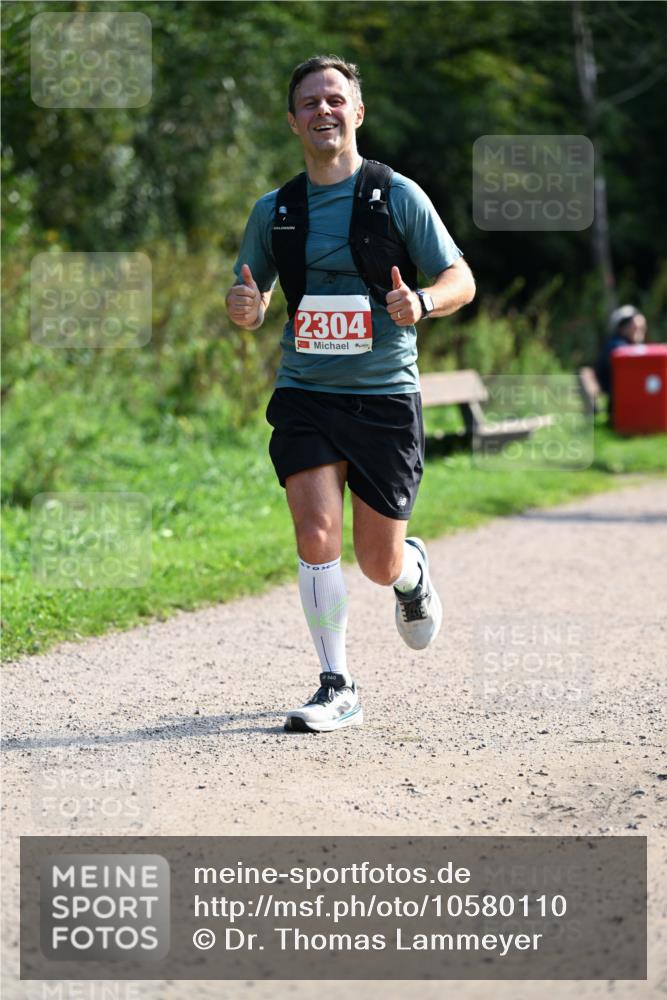 27.09.2026 - 35. Volkslauf durch das schöne Alstertal Dr. Thomas Lammeyer http://msf.ph/oto/10580110 27.09.2026 12:12:53 Laufen 2304, 860 meine-sportfotos.de