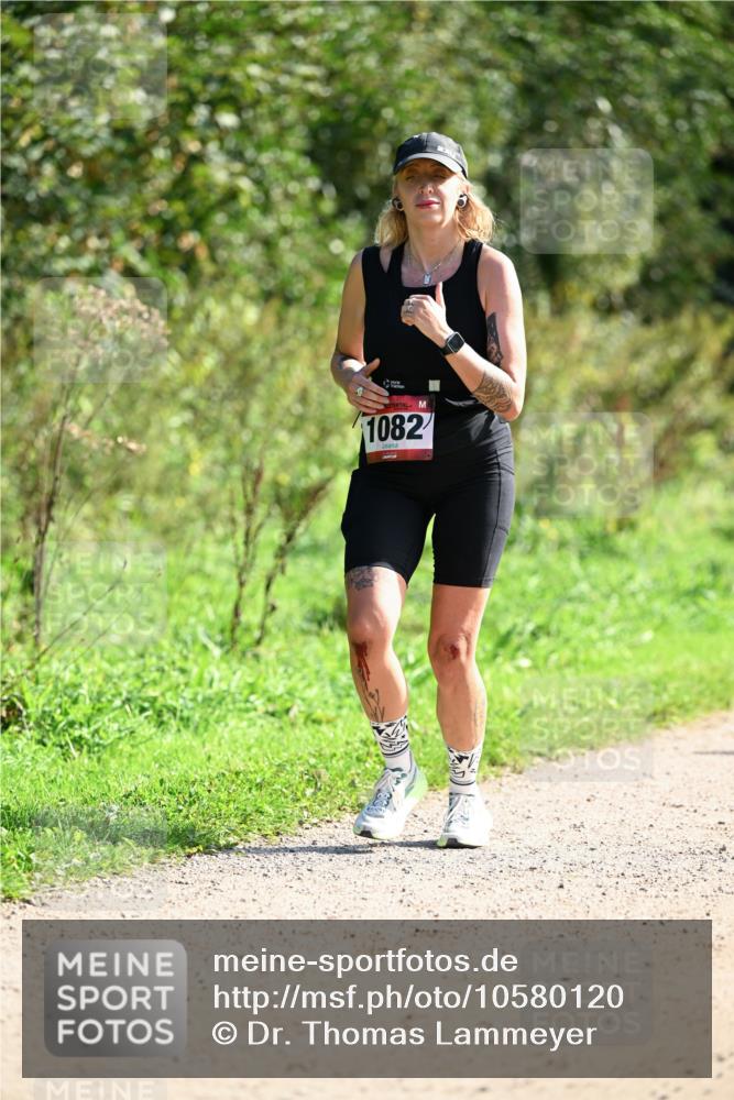 27.09.2026 - 35. Volkslauf durch das schöne Alstertal Dr. Thomas Lammeyer http://msf.ph/oto/10580120 27.09.2026 12:13:01 Laufen 1082 meine-sportfotos.de