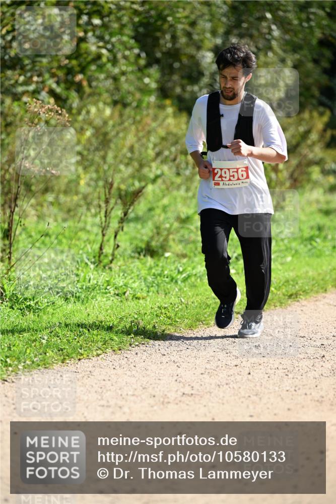 27.09.2026 - 35. Volkslauf durch das schöne Alstertal Dr. Thomas Lammeyer http://msf.ph/oto/10580133 27.09.2026 12:13:09 Laufen 2956 meine-sportfotos.de