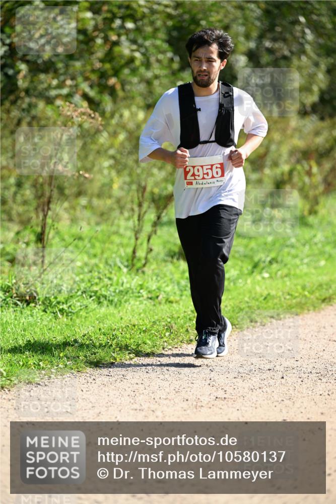 27.09.2026 - 35. Volkslauf durch das schöne Alstertal Dr. Thomas Lammeyer http://msf.ph/oto/10580137 27.09.2026 12:13:10 Laufen 2956 meine-sportfotos.de