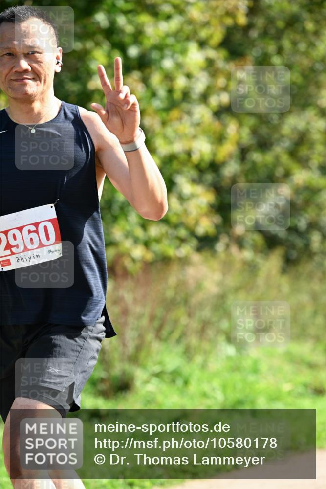 27.09.2026 - 35. Volkslauf durch das schöne Alstertal Dr. Thomas Lammeyer http://msf.ph/oto/10580178 27.09.2026 12:13:21 Laufen 2960 meine-sportfotos.de