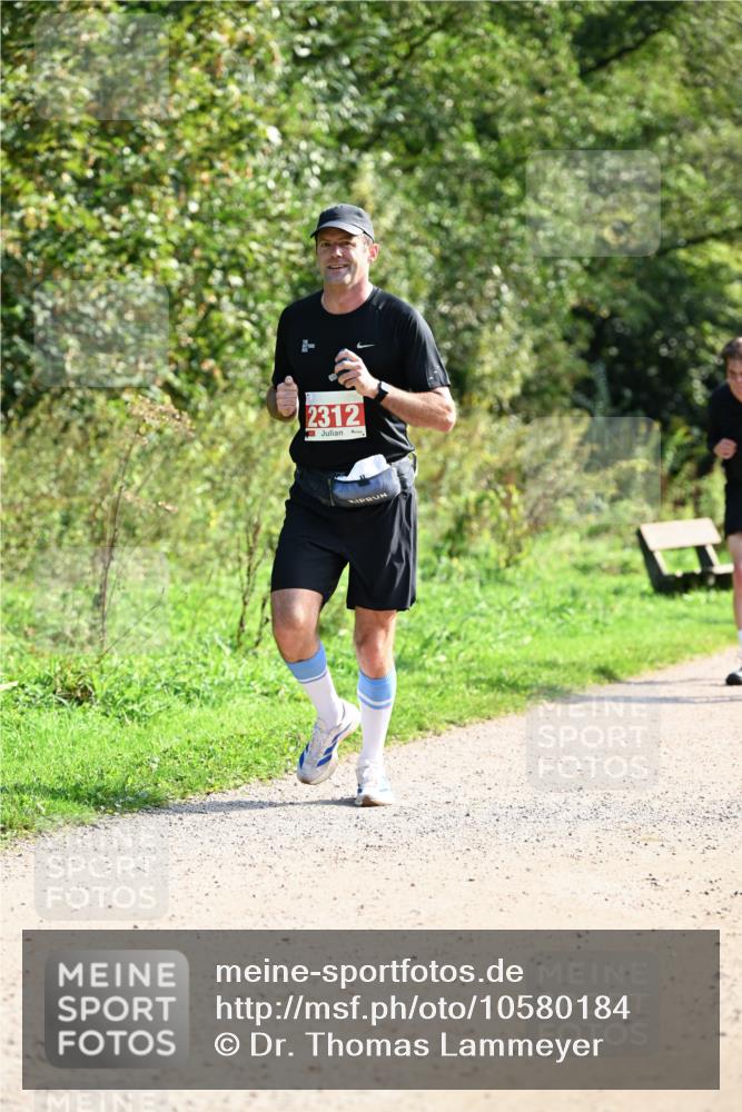 27.09.2026 - 35. Volkslauf durch das schöne Alstertal Dr. Thomas Lammeyer http://msf.ph/oto/10580184 27.09.2026 12:13:25 Laufen 2312 meine-sportfotos.de