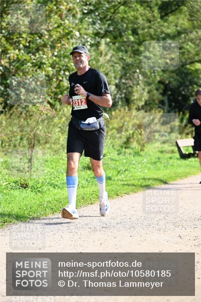 27.09.2026 - 35. Volkslauf durch das schöne Alstertal Dr. Thomas Lammeyer http://msf.ph/oto/10580185 27.09.2026 12:13:25 Laufen 2312, 1 meine-sportfotos.de