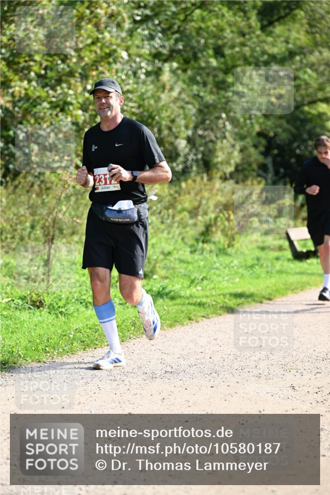 27.09.2026 - 35. Volkslauf durch das schöne Alstertal Dr. Thomas Lammeyer http://msf.ph/oto/10580187 27.09.2026 12:13:25 Laufen 2312 meine-sportfotos.de