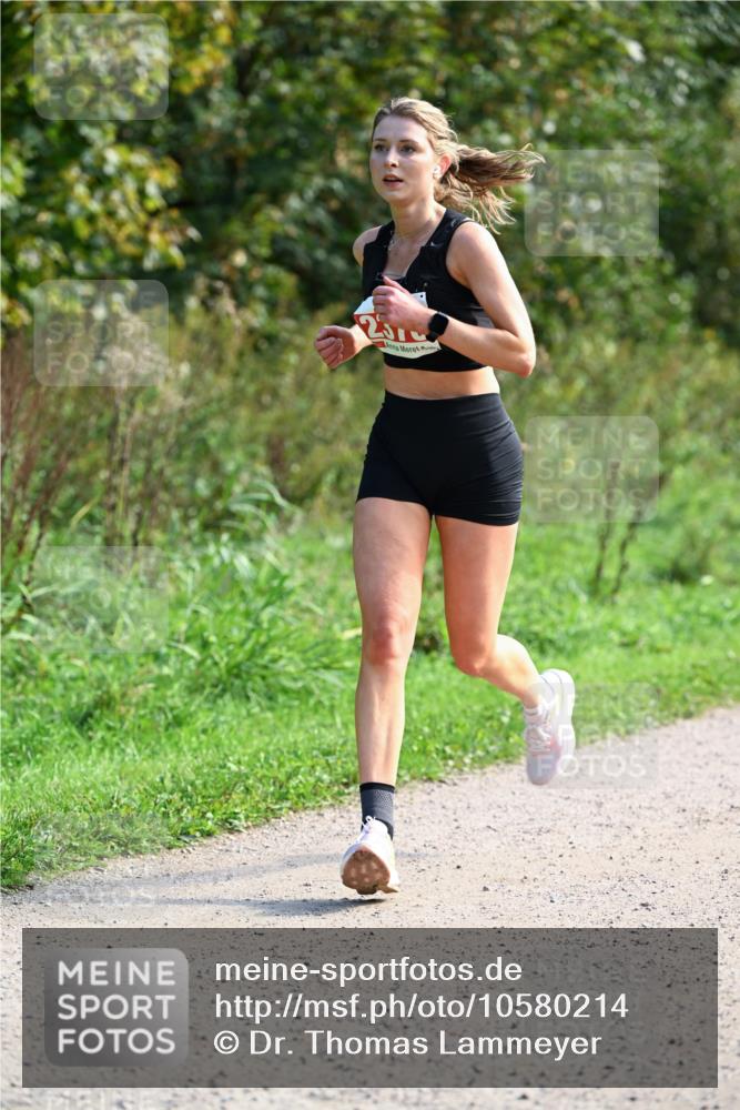 27.09.2026 - 35. Volkslauf durch das schöne Alstertal Dr. Thomas Lammeyer http://msf.ph/oto/10580214 27.09.2026 12:13:30 Laufen  meine-sportfotos.de