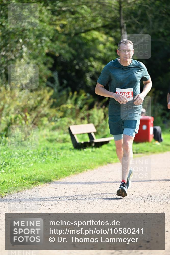 27.09.2026 - 35. Volkslauf durch das schöne Alstertal Dr. Thomas Lammeyer http://msf.ph/oto/10580241 27.09.2026 12:13:57 Laufen 9964 meine-sportfotos.de