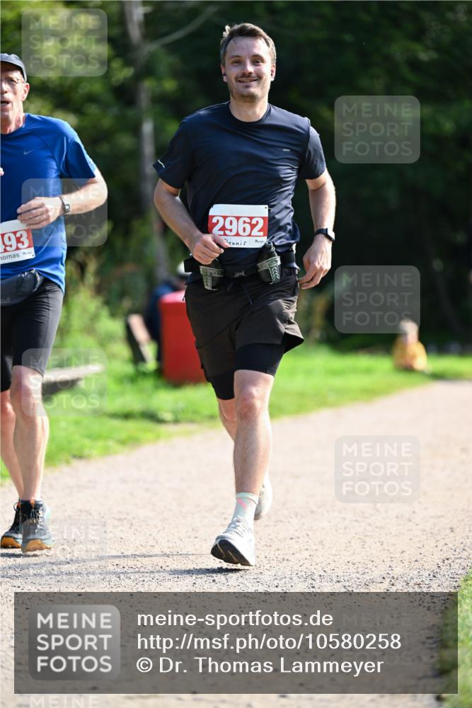 27.09.2026 - 35. Volkslauf durch das schöne Alstertal Dr. Thomas Lammeyer http://msf.ph/oto/10580258 27.09.2026 12:14:02 Laufen 193, 2962, 79 meine-sportfotos.de