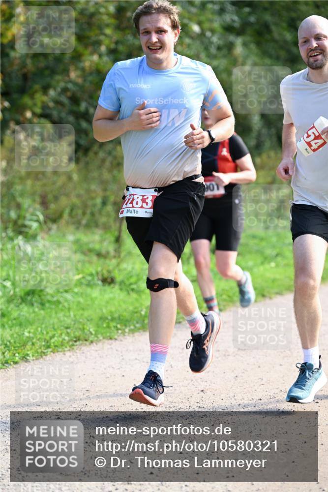 27.09.2026 - 35. Volkslauf durch das schöne Alstertal Dr. Thomas Lammeyer http://msf.ph/oto/10580321 27.09.2026 12:14:50 Laufen 1283, 54 meine-sportfotos.de