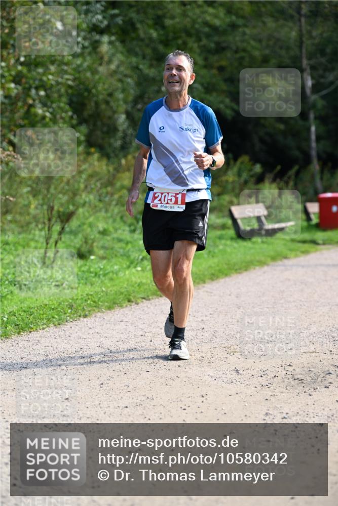 27.09.2026 - 35. Volkslauf durch das schöne Alstertal Dr. Thomas Lammeyer http://msf.ph/oto/10580342 27.09.2026 12:14:54 Laufen 0, 2051 meine-sportfotos.de