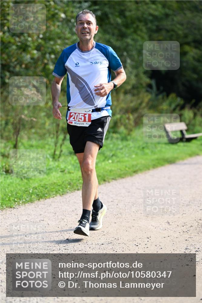 27.09.2026 - 35. Volkslauf durch das schöne Alstertal Dr. Thomas Lammeyer http://msf.ph/oto/10580347 27.09.2026 12:14:54 Laufen 2051 meine-sportfotos.de