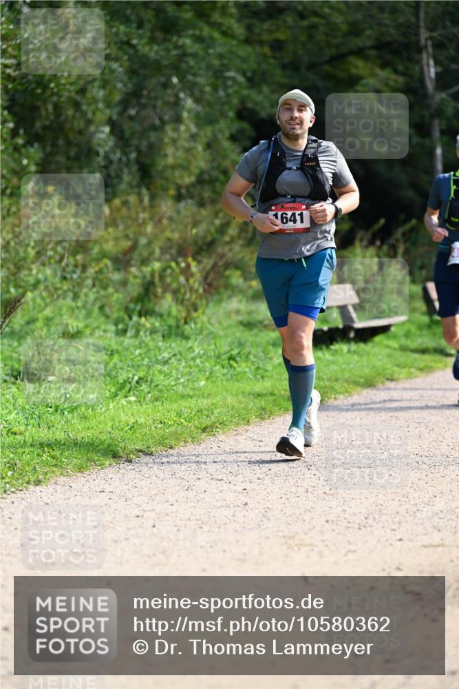 27.09.2026 - 35. Volkslauf durch das schöne Alstertal Dr. Thomas Lammeyer http://msf.ph/oto/10580362 27.09.2026 12:15:01 Laufen 641 meine-sportfotos.de