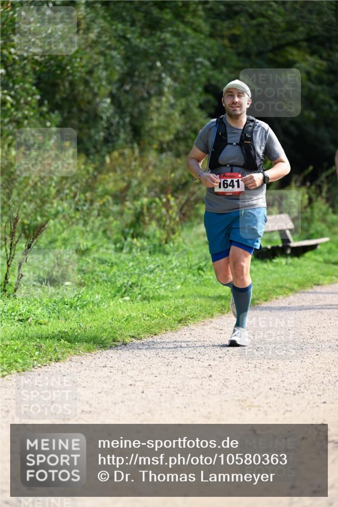27.09.2026 - 35. Volkslauf durch das schöne Alstertal Dr. Thomas Lammeyer http://msf.ph/oto/10580363 27.09.2026 12:15:01 Laufen 1641 meine-sportfotos.de