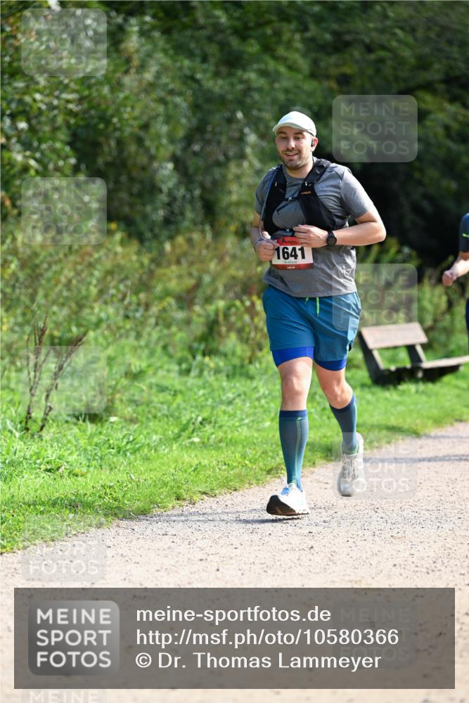 27.09.2026 - 35. Volkslauf durch das schöne Alstertal Dr. Thomas Lammeyer http://msf.ph/oto/10580366 27.09.2026 12:15:01 Laufen 1641 meine-sportfotos.de