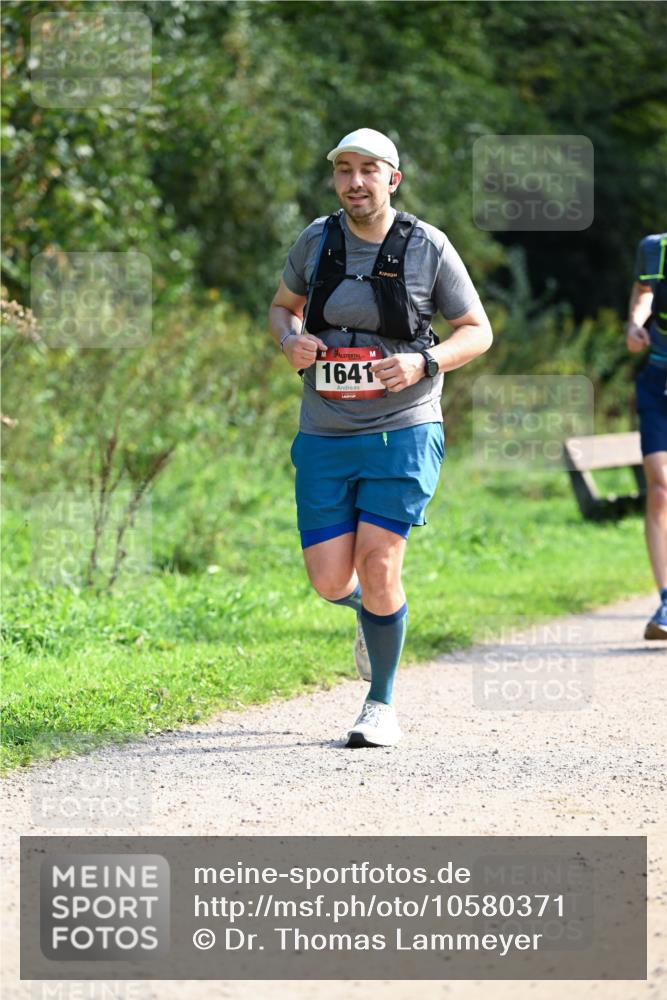 27.09.2026 - 35. Volkslauf durch das schöne Alstertal Dr. Thomas Lammeyer http://msf.ph/oto/10580371 27.09.2026 12:15:02 Laufen 1641 meine-sportfotos.de