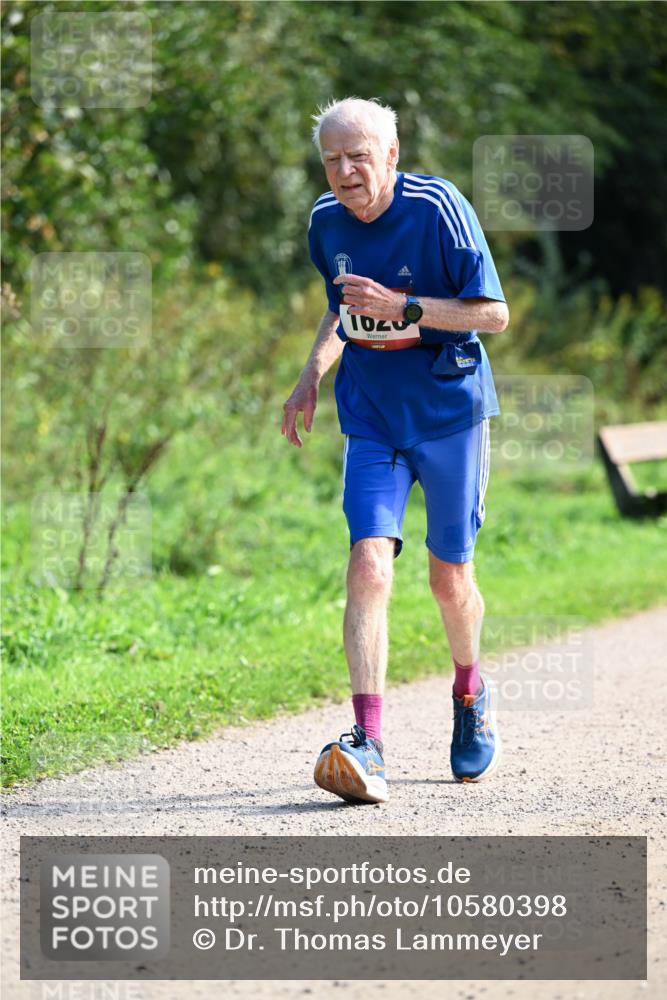 27.09.2026 - 35. Volkslauf durch das schöne Alstertal Dr. Thomas Lammeyer http://msf.ph/oto/10580398 27.09.2026 12:15:17 Laufen 1020 meine-sportfotos.de