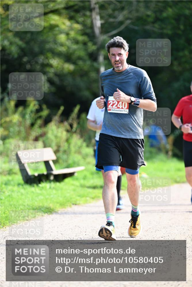 27.09.2026 - 35. Volkslauf durch das schöne Alstertal Dr. Thomas Lammeyer http://msf.ph/oto/10580405 27.09.2026 12:15:31 Laufen 2240, 101000 meine-sportfotos.de