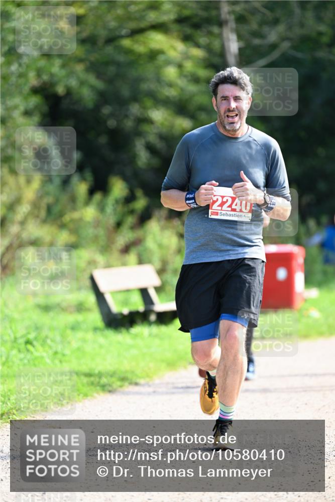 27.09.2026 - 35. Volkslauf durch das schöne Alstertal Dr. Thomas Lammeyer http://msf.ph/oto/10580410 27.09.2026 12:15:32 Laufen 2240 meine-sportfotos.de