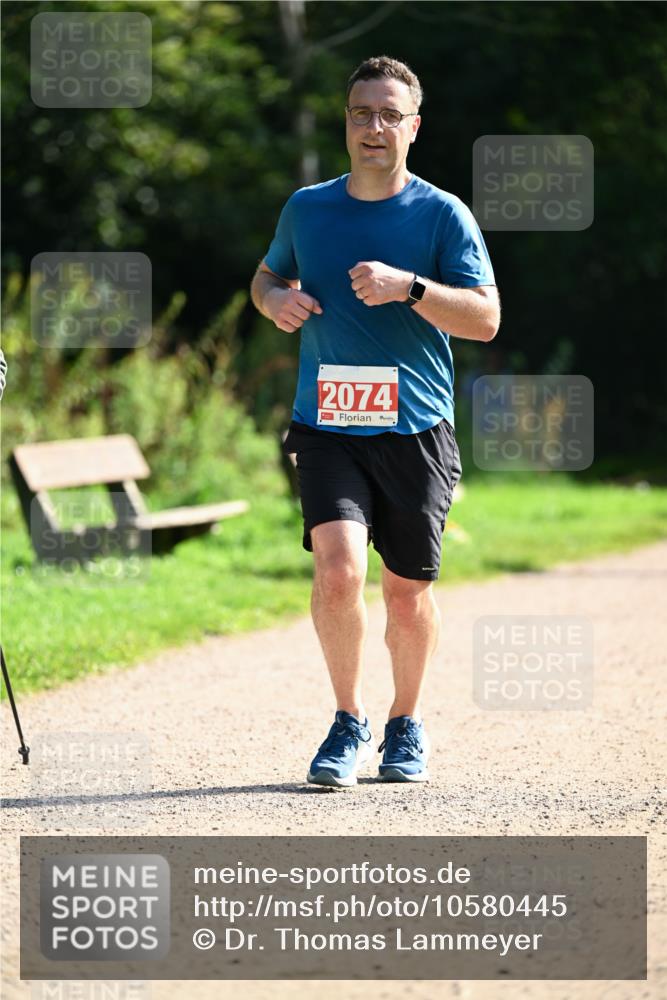 27.09.2026 - 35. Volkslauf durch das schöne Alstertal Dr. Thomas Lammeyer http://msf.ph/oto/10580445 27.09.2026 12:15:47 Laufen 2074 meine-sportfotos.de