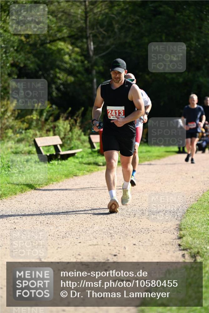 27.09.2026 - 35. Volkslauf durch das schöne Alstertal Dr. Thomas Lammeyer http://msf.ph/oto/10580455 27.09.2026 12:15:52 Laufen 2413 meine-sportfotos.de