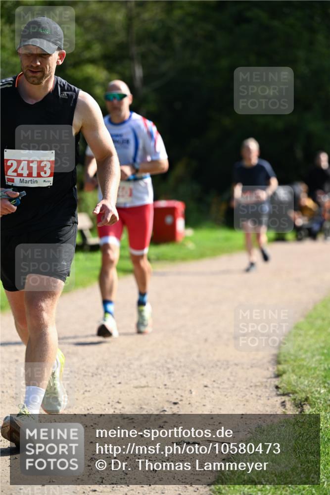 27.09.2026 - 35. Volkslauf durch das schöne Alstertal Dr. Thomas Lammeyer http://msf.ph/oto/10580473 27.09.2026 12:15:54 Laufen 2413 meine-sportfotos.de