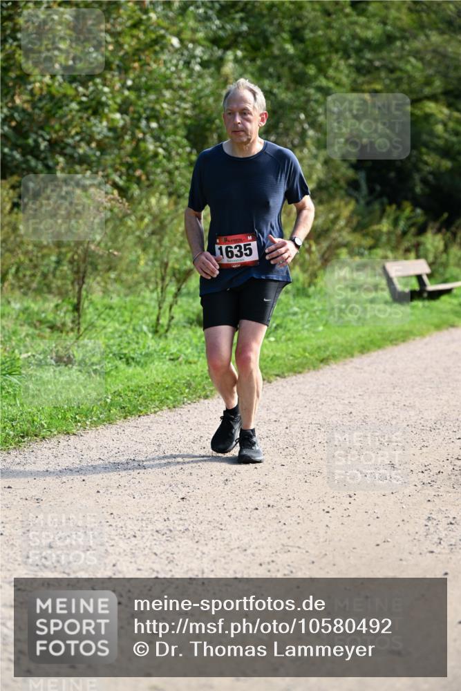 27.09.2026 - 35. Volkslauf durch das schöne Alstertal Dr. Thomas Lammeyer http://msf.ph/oto/10580492 27.09.2026 12:16:00 Laufen 1635 meine-sportfotos.de