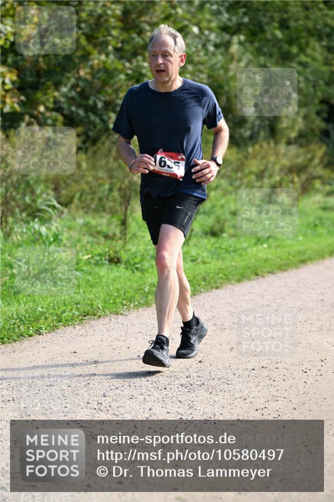 27.09.2026 - 35. Volkslauf durch das schöne Alstertal Dr. Thomas Lammeyer http://msf.ph/oto/10580497 27.09.2026 12:16:01 Laufen 1635 meine-sportfotos.de
