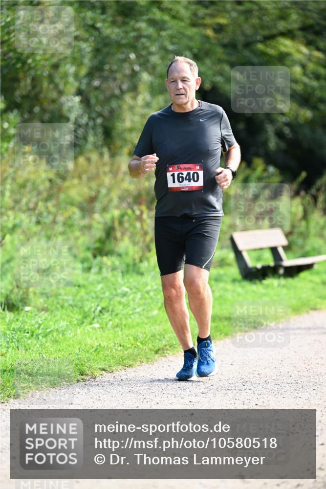 27.09.2026 - 35. Volkslauf durch das schöne Alstertal Dr. Thomas Lammeyer http://msf.ph/oto/10580518 27.09.2026 12:16:11 Laufen 1640 meine-sportfotos.de