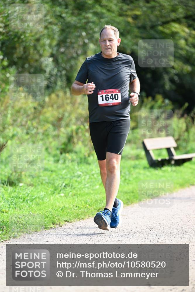 27.09.2026 - 35. Volkslauf durch das schöne Alstertal Dr. Thomas Lammeyer http://msf.ph/oto/10580520 27.09.2026 12:16:12 Laufen 1640 meine-sportfotos.de