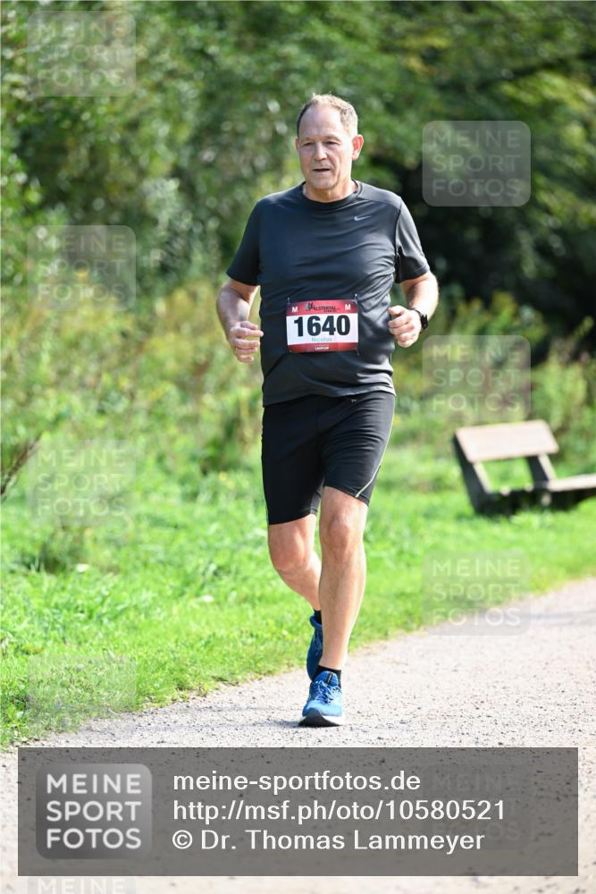 27.09.2026 - 35. Volkslauf durch das schöne Alstertal Dr. Thomas Lammeyer http://msf.ph/oto/10580521 27.09.2026 12:16:12 Laufen 1640 meine-sportfotos.de