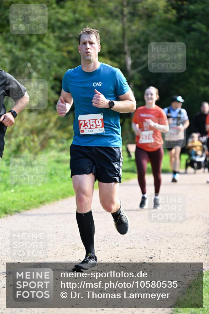27.09.2026 - 35. Volkslauf durch das schöne Alstertal Dr. Thomas Lammeyer http://msf.ph/oto/10580535 27.09.2026 12:16:15 Laufen 2359, 1117, 2974 meine-sportfotos.de