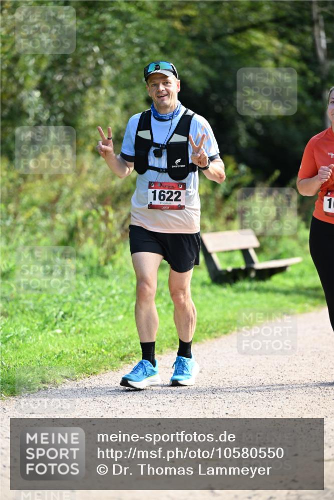 27.09.2026 - 35. Volkslauf durch das schöne Alstertal Dr. Thomas Lammeyer http://msf.ph/oto/10580550 27.09.2026 12:16:19 Laufen 1622, 30, 1 meine-sportfotos.de