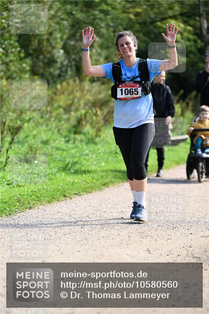 27.09.2026 - 35. Volkslauf durch das schöne Alstertal Dr. Thomas Lammeyer http://msf.ph/oto/10580560 27.09.2026 12:16:25 Laufen 1065 meine-sportfotos.de